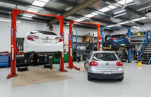 Ultra Tune Ringwood workshop gallery image