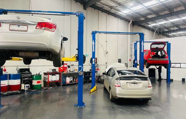 Motorpoint workshop gallery image