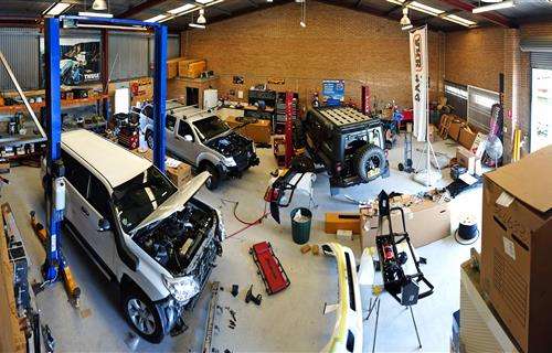 Ol Mate 4x4 workshop gallery image