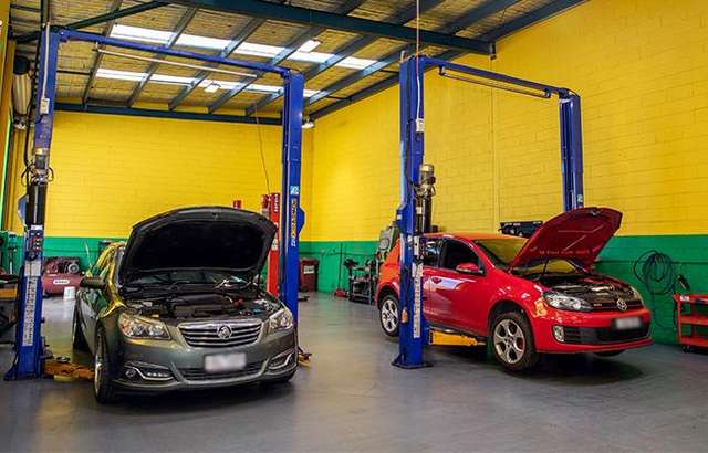 AutoPlus Cheltenham workshop gallery image