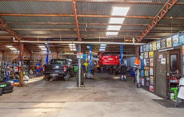 Father and Son Mechanical Pty Ltd workshop gallery image