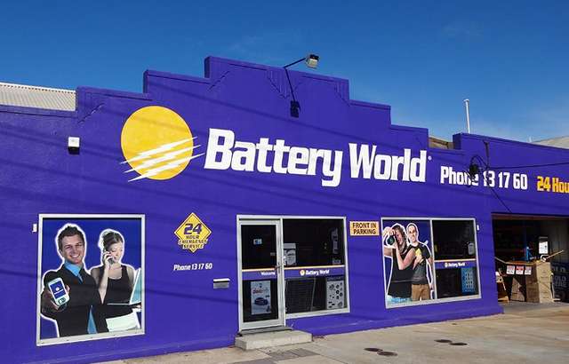 Battery World Glynde workshop gallery image