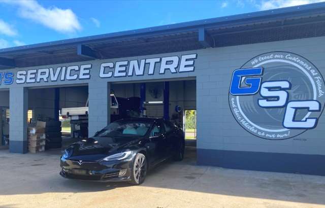 Glenn's Service Centre workshop gallery image