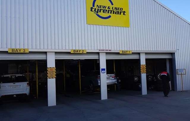 New and Used Tyremart workshop gallery image