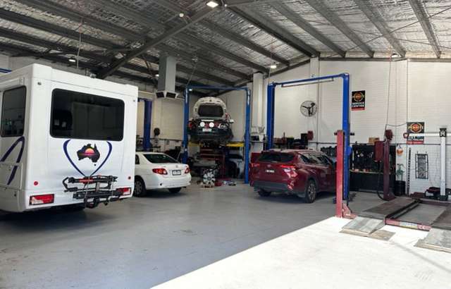 Knoxfield Automotive Repairs workshop gallery image