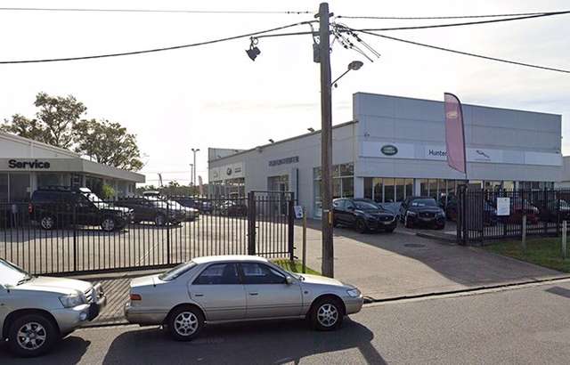 Hunter Prestige Motor Group - Land Rover workshop gallery image