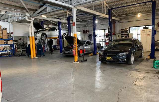Leading Car Care Centre workshop gallery image