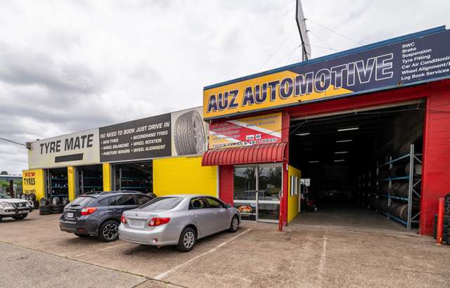 Auz Automotive workshop gallery image