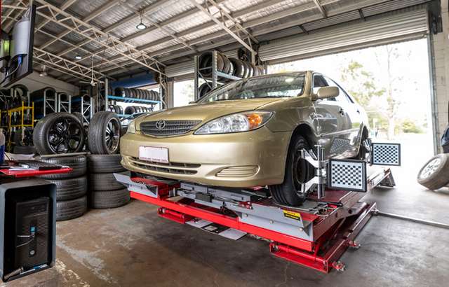 Auz Automotive workshop gallery image
