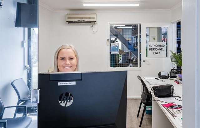 Elite Tyre and Autocare Sunbury workshop gallery image