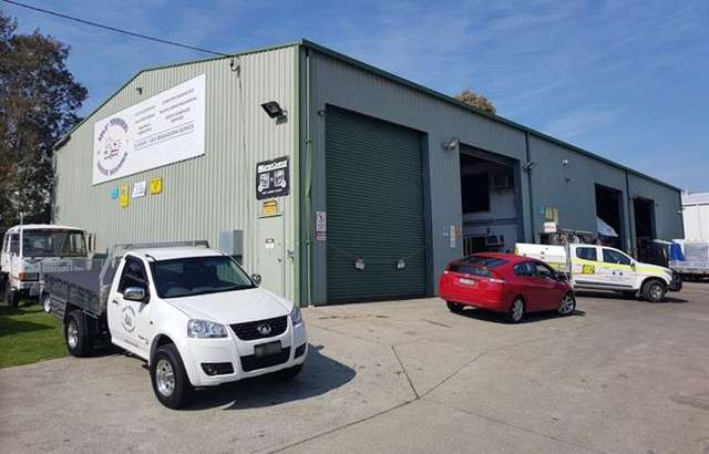 M&F Mobile Truck Repairs workshop gallery image