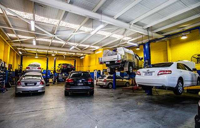 Rapid Tune Mitcham workshop gallery image