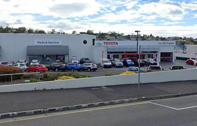 Co-op Toyota Hobart workshop gallery image