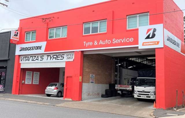 Bridgestone Select Tyre & Auto Fortitude Valley workshop gallery image