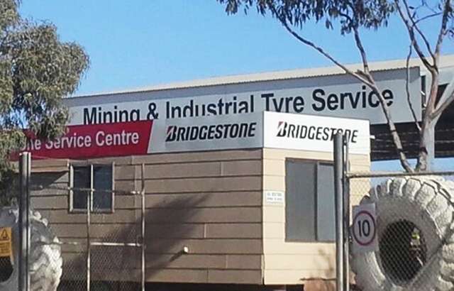 Bridgestone Service Centre Roxby Downs workshop gallery image