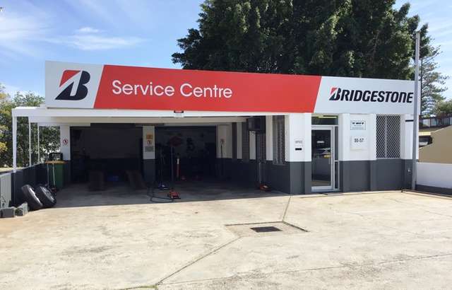 Bridgestone Service Centre Fremantle workshop gallery image