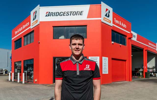 Bridgestone Select Tyre & Auto Geebung workshop gallery image