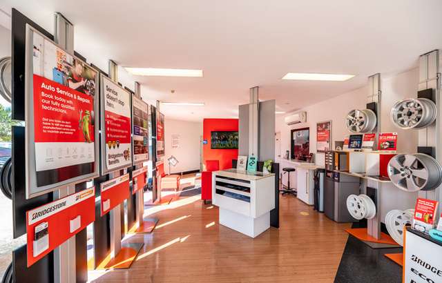 Bridgestone Select Tyre & Auto Geebung workshop gallery image