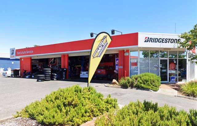 Bridgestone Select Tyre & Auto Golden Grove workshop gallery image
