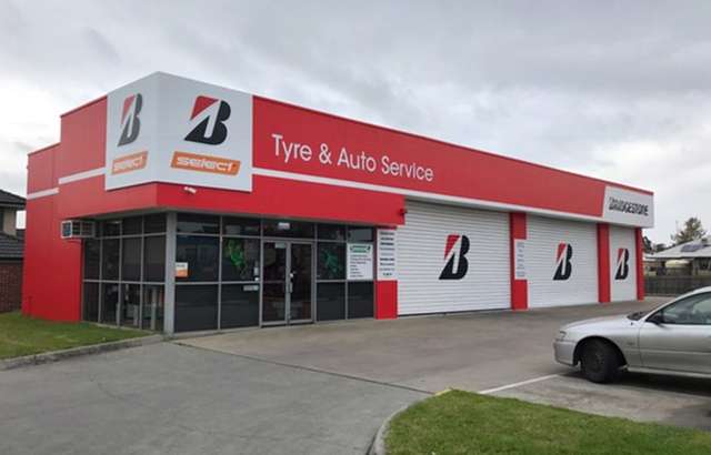 Bridgestone Select Tyre & Auto Hampton Park workshop gallery image