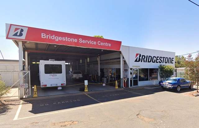 Bridgestone Service Centre Alice Springs - Fogarty St workshop gallery image