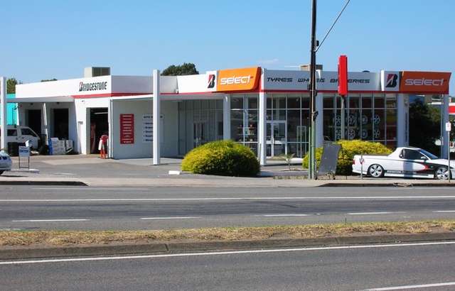 Bridgestone Select Tyre & Auto Reynella workshop gallery image