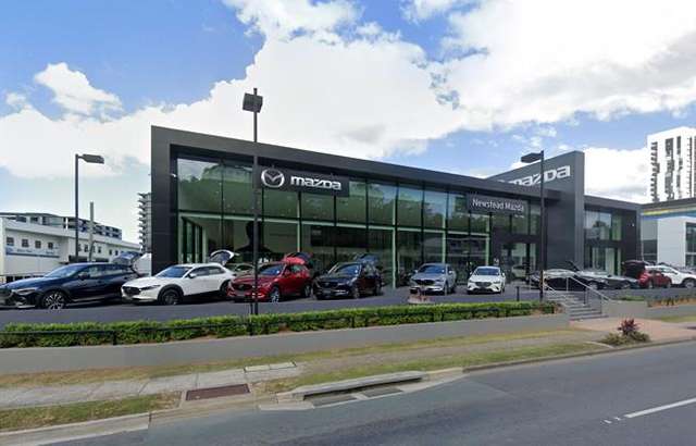 Newstead Mazda workshop gallery image