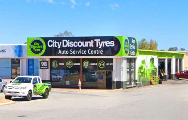 City Discount Tyres Balcatta workshop gallery image
