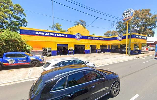 Bob Jane T-Marts Artarmon workshop gallery image