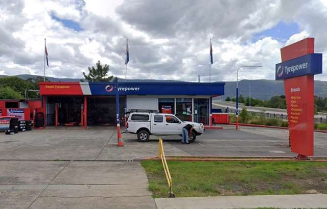 Dapto Tyrepower workshop gallery image