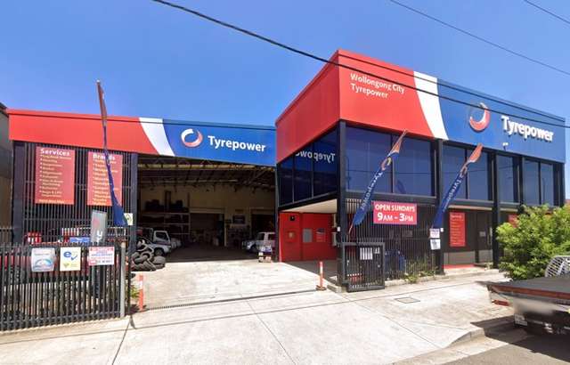 Wollongong City Tyrepower workshop gallery image