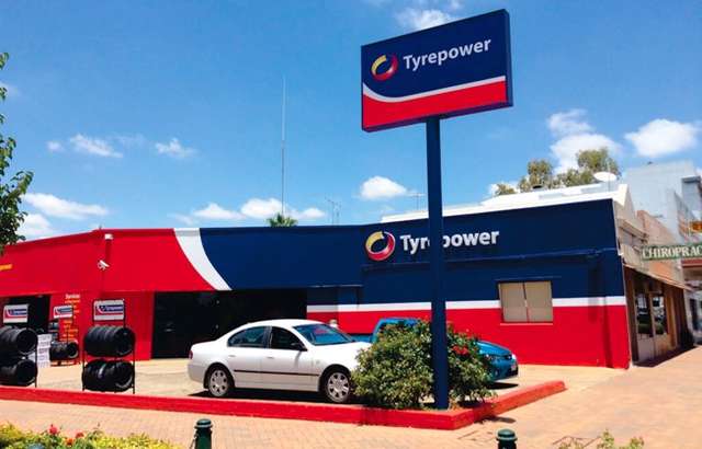 Jelbarts Tyrepower workshop gallery image