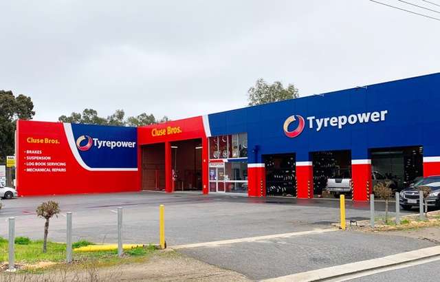 Cluse Bros Tyrepower Ridgehaven workshop gallery image