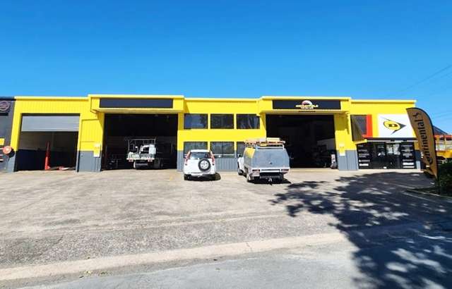 Dunlop Super Dealer Morayfield workshop gallery image