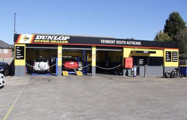 Dunlop Super Dealer Vermont South workshop gallery image