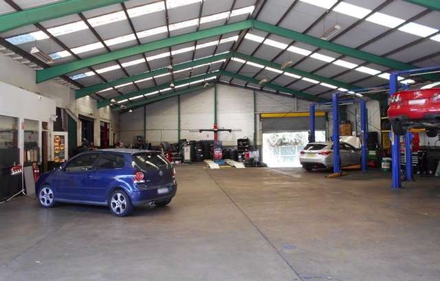 Dunlop Super Dealer Blacktown workshop gallery image