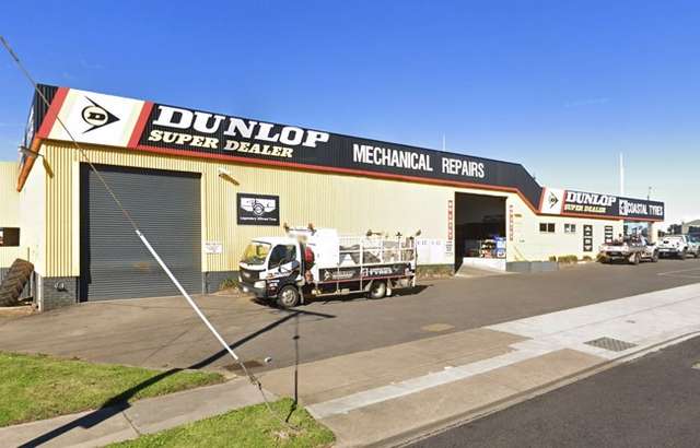 Dunlop Super Dealer Warrnambool workshop gallery image