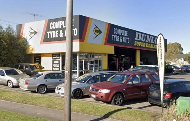Dunlop Super Dealer Keysborough workshop gallery image