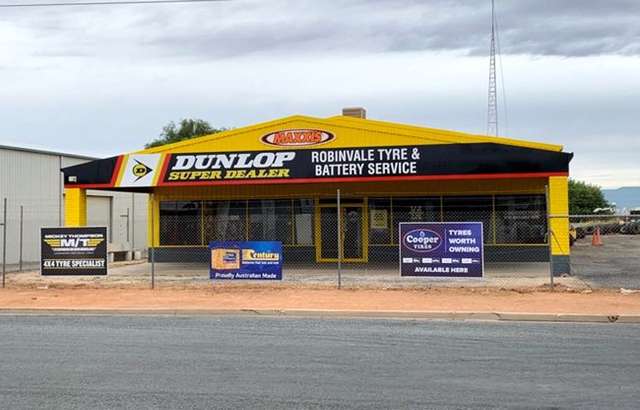 Dunlop Super Dealer Robinvale workshop gallery image