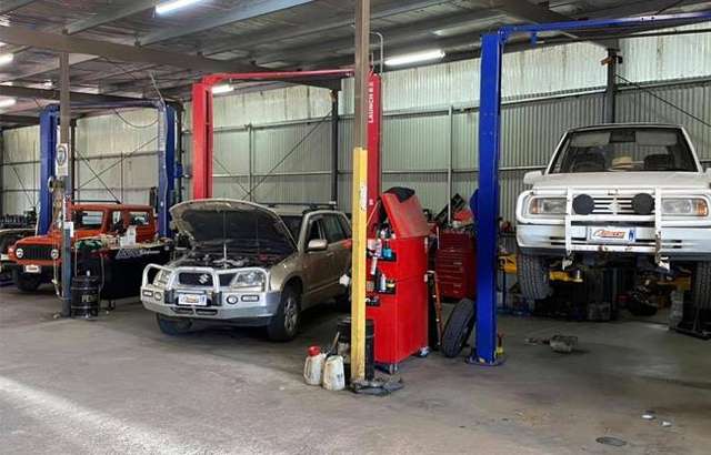 Harris Automotive workshop gallery image
