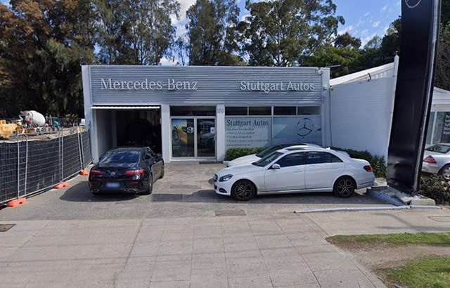 Stuttgart Autos - Mercedes-Benz workshop gallery image