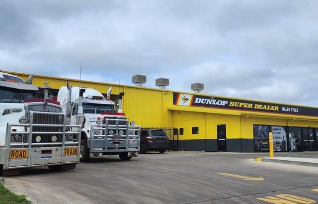 Dunlop Super Dealer Dalby workshop gallery image