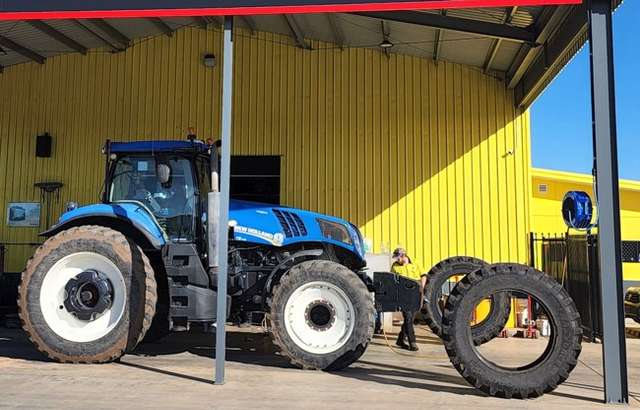 Dunlop Super Dealer Dalby workshop gallery image