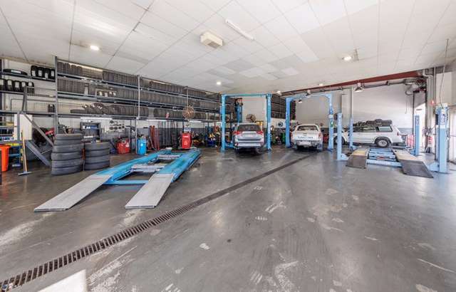 mycar Tyre & Auto Burleigh Heads workshop gallery image