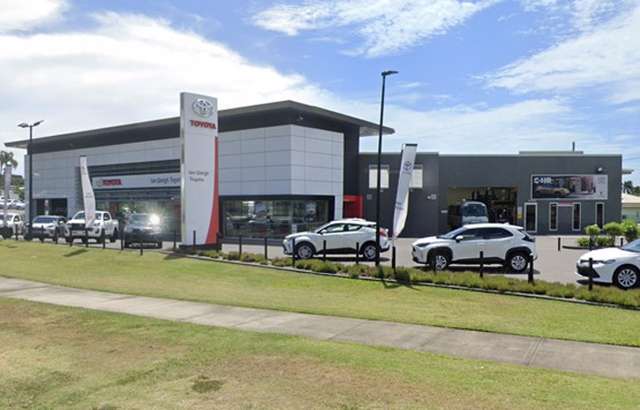 Ian Weigh Toyota Yeppoon workshop gallery image