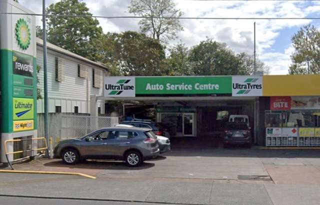 Ultra Tune Ashgrove workshop gallery image