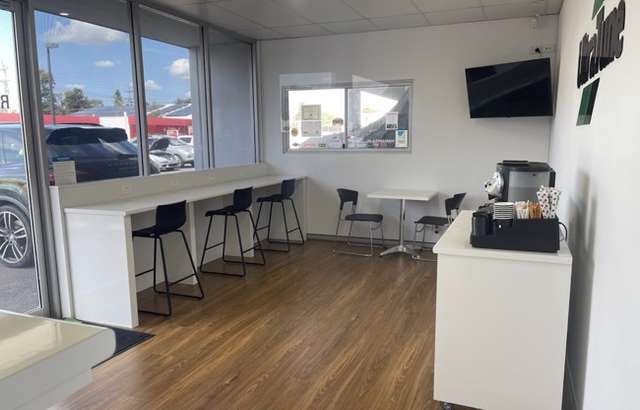 Ultra Tune Blacktown workshop gallery image