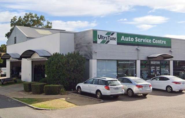 Ultra Tune Claremont workshop gallery image