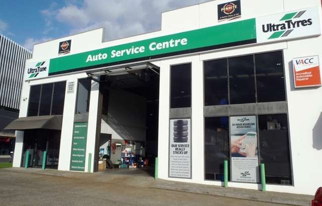 Ultra Tune Dandenong workshop gallery image