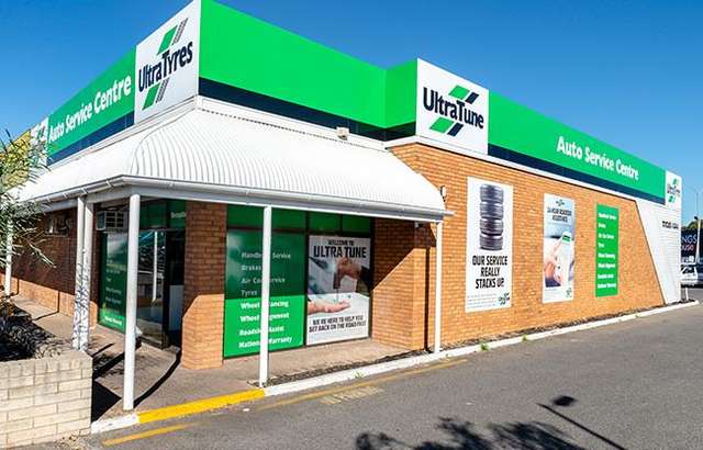 Ultra Tune Modbury workshop gallery image